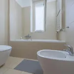 Bright & Cozy 2 Bedroom Flat 50m From M4 Stop