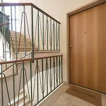 Bright & Cozy 2 Bedroom Flat 50m From M4 Stop * Milano