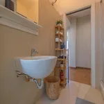 Bright & Cozy 2 Bedroom Flat 50m From M4 Stop