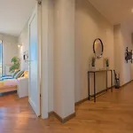 Bright & Cozy 2 Bedroom Flat 50m From M4 Stop Daire *