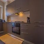 Daire Bright & Cozy 2 Bedroom Flat 50m From M4 Stop *