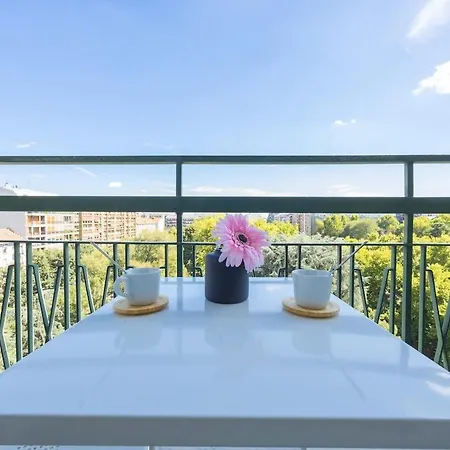 Appartamento Bright & Cozy 2 Bedroom Flat 50m From M4 Stop Milano