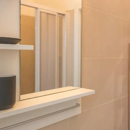 Bright & Cozy 2 Bedroom Flat 50m From M4 Stop Appartamento *