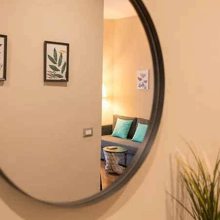 Bright & Cozy 2 Bedroom Flat 50m From M4 Stop Appartamento