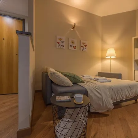 Bright & Cozy 2 Bedroom Flat 50m From M4 Stop * Milaan